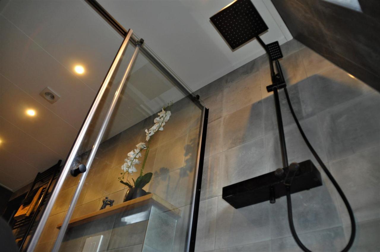 Huis Nummer 7 Met Sauna En 3 Slaapkamers Leeuwarden Ngoại thất bức ảnh